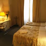 Grand Croce Di Malta מונטה קטיני טרמה